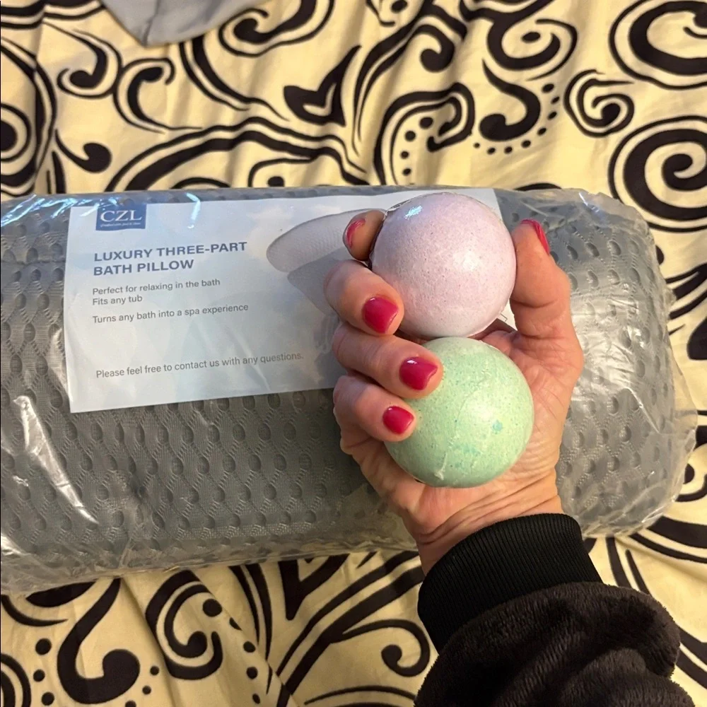 NEW-Luxury Bathtub Pillow  Head,Neck Shoulder & Back Support Relax Bathing Bombs